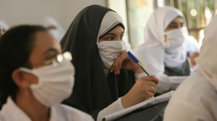 قبل استئناف الدراسة وبدء الامتحانات.. نصائح للطلاب للوقاية من كورونا