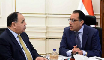عاجل ..أول تحرك من الحكومة بعد إصابة ثلاث وزراء بفيروس كورونا