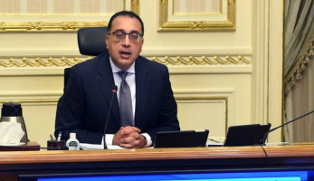 الحكومة تحظر استخدام الجراجات بأنشطة تجارية ويدعو المحافظين لمعاونة النواب