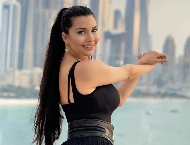 شاهد.. لاميتا فرنجيه بفستان شفاف بدون بطانة في أحدث ظهور لها
