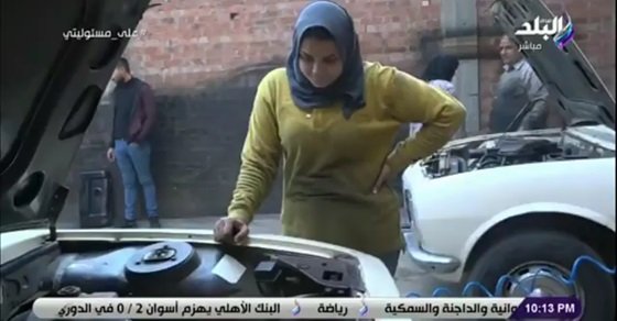 الأسطى سارة في الورشة .. فتاة تتحدى الظروف لمساعدة والديها .. فيديو