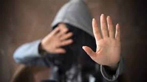 تعرف على حقيقة ادعاء محامية قيام أب بالتحرش بابنته