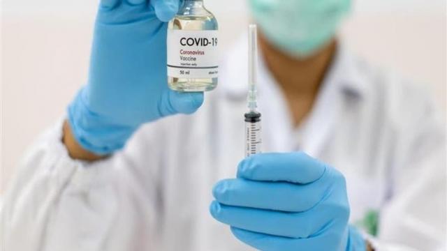 عاجل.. بيان نهائي بشأن خطورة لقاح استرازينكا لعلاج كورونا
