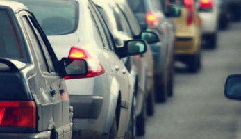 قانون الجمارك الجديد: إعفاء سيارات السياحة بالكامل و10% من «المستعملة»