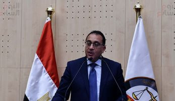 الحكومة: الالتزام بتنفيذ تكليفات القيادة السياسية لتوفير "حياة كريمة" للمواطن