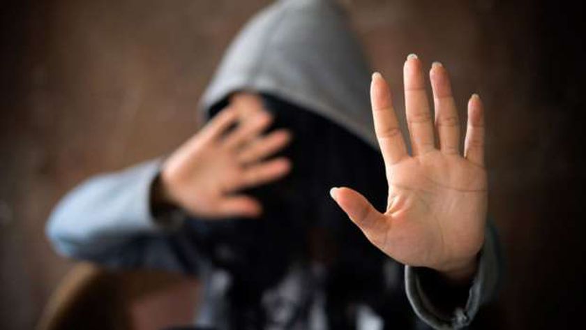 شاب يمارس فعلا غير أخلاقي في أوتوبيس بالجيزة.. ومصدر: فحص الفيديو لضبطه