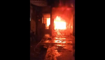 مصادر أمنية: لا وفيات بحريق كفر طهرمس وجار تحديد سبب اشتعال النيران