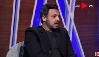 عمرو محمود ياسين منتقدا زينة: «عادي إزاي يعني؟»