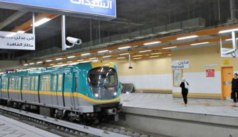للتصدي للموجة الثالثة.. «المترو» يلزم الركاب بارتداء الكمامة في رمضان