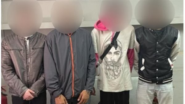 قفلوا الشارع بأقماع ووقفوا العربيات.. ضبط 4 أشخاص أغلقوا الطريق بـ"أرض الجولف"