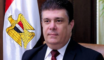 رئيس الهيئة الوطنية للإعلام يلتقي بفريق عمل برنامج "بيت للكل"