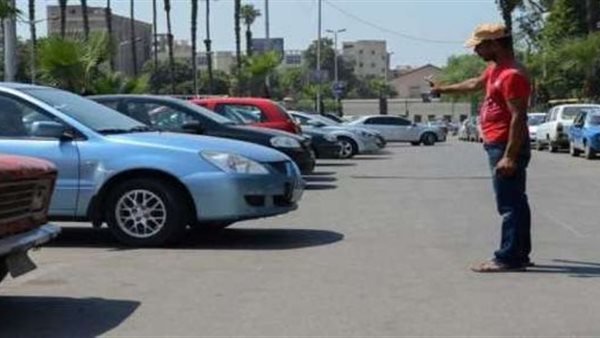 لا يقل العمر عن 21 سنة ..تعرف علي شروط مهنة السايس وفقا للقانون