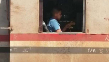 السكة الحديد تكشف حقيقة صورة جلوس طفل داخل كابينة قيادة قطار