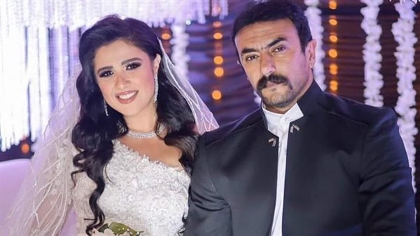 أول تعليق من ياسمين عبد العزيز حول انفصالها عن أحمد العوضي