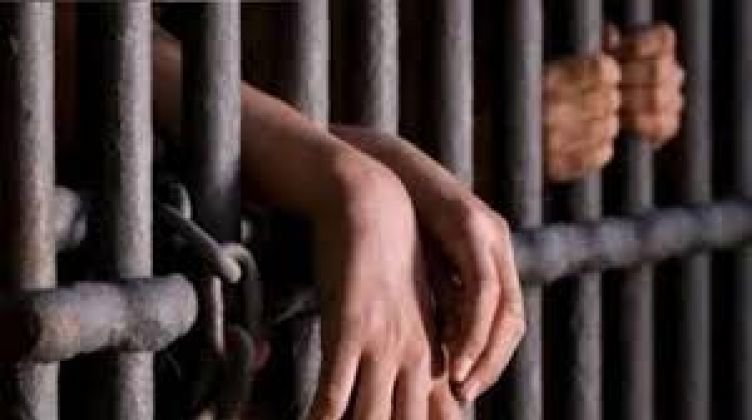لانتحاله صفة صحفي.. ضبط عاطل بأسلحة في المعادي