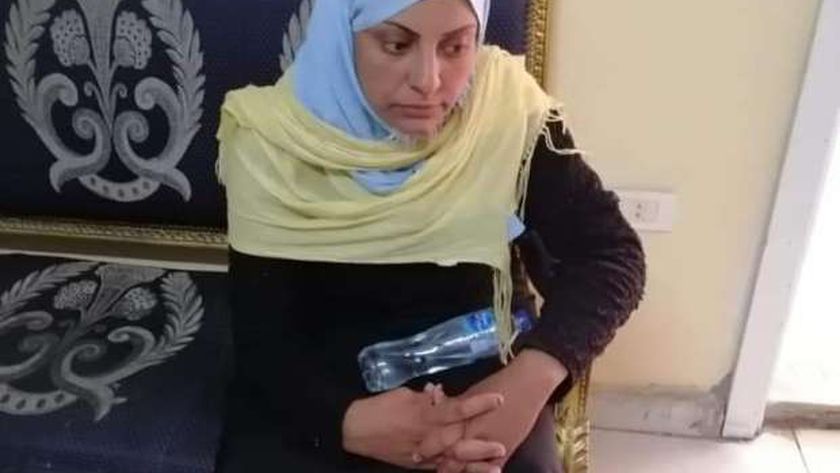 طردها زوجها لإصابتها باضطراب نفسي.. حكاية «أم هاشم» من البكاء بالشارع لدار الرعاية