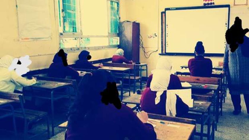 لمنعها من الحمام.. طالبة تقضي حاجتها داخل لجنة الامتحانات بالغردقة