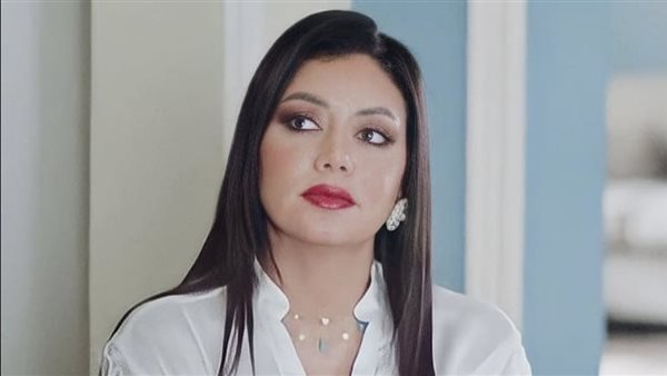 لازم تتفضحوا.. رانيا يوسف تفتح النار على متحرشين بها بـ "فيسبوك"