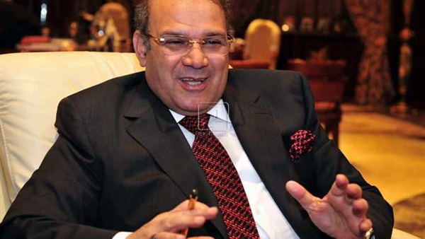 عاجل.. هبوط حاد في أسهم اسمنت سيناء.. والشركة تنكر ملكيتها لحسن راتب