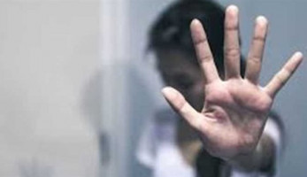 عشرات الفتيات يتهمن ممثلًا شهيرًا بالتحرش بهن ويتقدمن ببلاغات