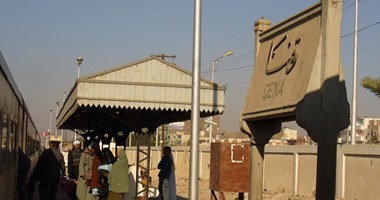 الأمن يعثر على أسلحة نارية داخل قطار أثناء توقفه في محطة قنا