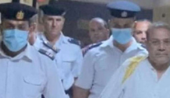 «أسمنت سينا» تتجاهل ذكر اسم «حسن راتب» وتكتفي بـ«عضو مجلس إدارة»