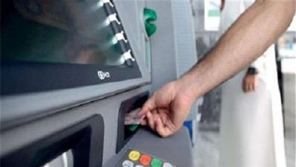 البنوك تبدأ تغذية 15 ألف ماكينة استعدادا لعيد الأضحى