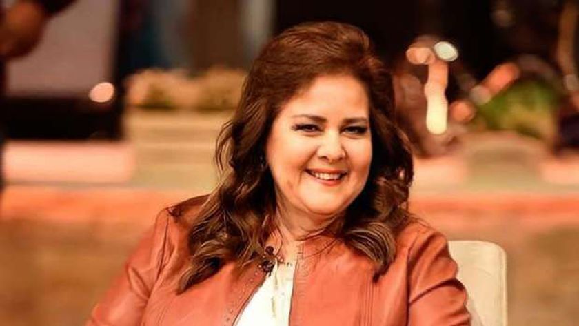 مصادر طبية عن حالة دلال عبدالعزيز: تشبه وائل الإبراشي وتحتاج وقتا