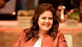 مصادر طبية عن حالة دلال عبدالعزيز: تشبه وائل الإبراشي وتحتاج وقتا