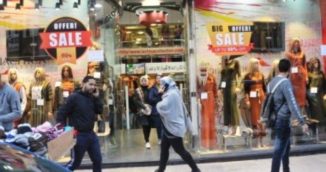 التخفيضات تصل إلى 40% .. الاوكازيون الصيفى يشهد مشاركة واسعة من المحالات