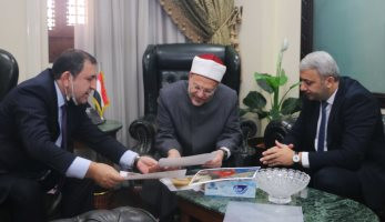 مفتى الجمهورية يبحث مع سفير أذربيجان تعزيز التعاون الإفتائى