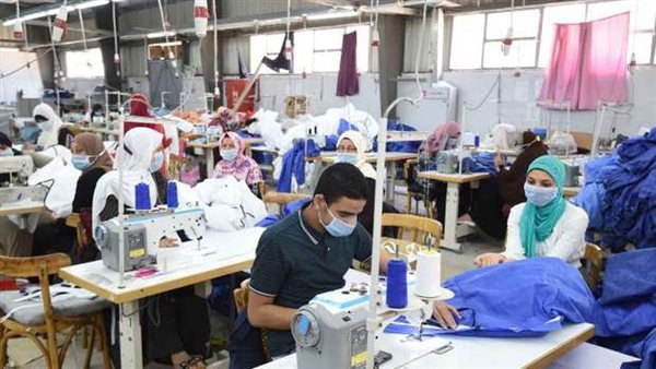 القبض على صاحب مصنع ملابس جاهزة لتقليد الماركات العالمية بالبساتين