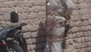 فلاح بالدقهلية يضبط 3لصوص ويوثقهم بالحبال ويبلغ الشرطة لسرقتهم دراجته النارية