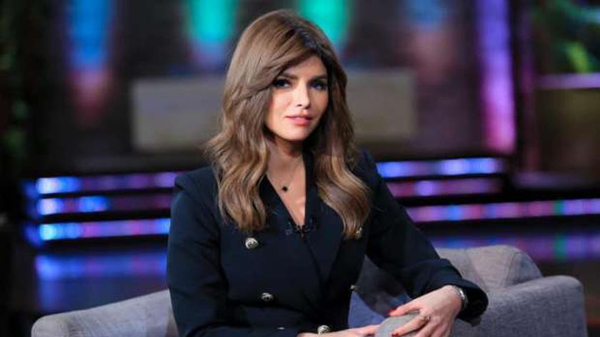 إيمان الحصري تغادر لألمانيا لإجراء عملية جراحية وتقاضي طبيبا شهيرا