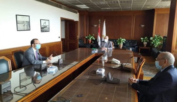 وزير الري يستعرض سبل تعزيز العلاقات المصرية الإثيوبية مع السفير المصري