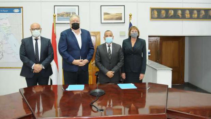 السياحة توقع بروتوكولا لإقامة المعرض المؤقت «رمسيس وذهب الفراعنة»
