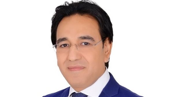 النائب أيمن محسب يطالب تشديد الرقابة على مراكز العلاج الطبيعى