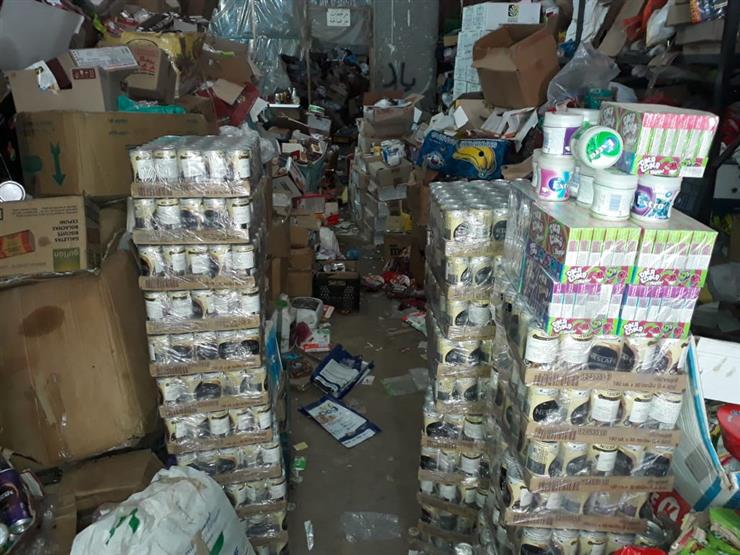 ثراء على جسد المستهلكين.. مباحث التموين تداهم "مصنع الموت" في العمرانية