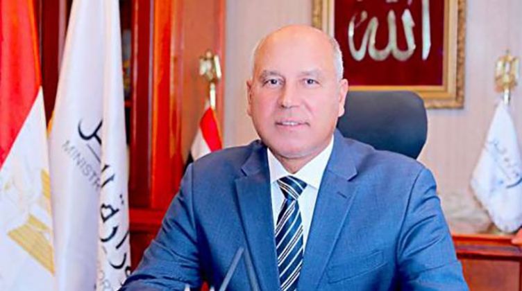 البنك المركزي يوقع بروتوكول تعاون مع النقل لميكنة خدمات التحصيل بالمواصلات