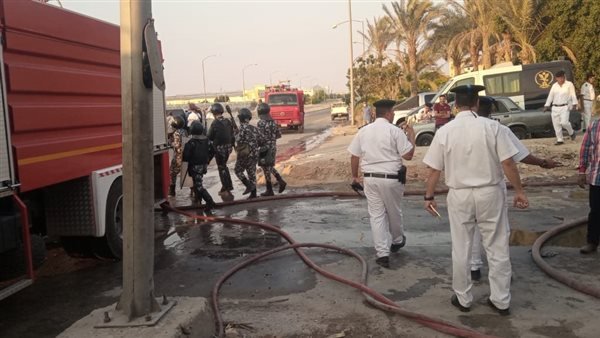 السيطرة على حريق مصنع الزجاج ومنطقة المخلفات الصلبة بالعاشر من رمضان