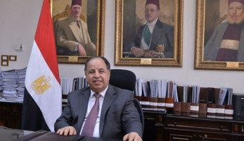 وزير المالية يتبرأ من تصريح دفع 5 جنيهات لماكينات الصراف الآلي