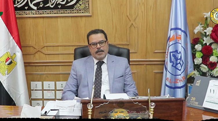 الكشف الطبي على طلاب التربية الرياضية بجامعة الأزهر برسالة عبر الواتساب