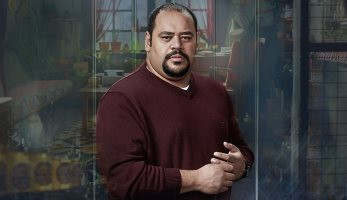 توقف فيلم "أبو صدام" لانشغال محمد ممدوح بتصوير فيلم "السرب"