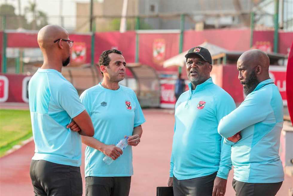 مصدر بـ الأهلي : النادي يتوصل لاتفاق مع بديل موسيماني .. و زوجته سبب الأزمة