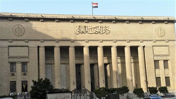 تأجيل محاكمة عامل قتل عمته وابنتها في مدينة 15 مايو لدور نوفمبر المقبل