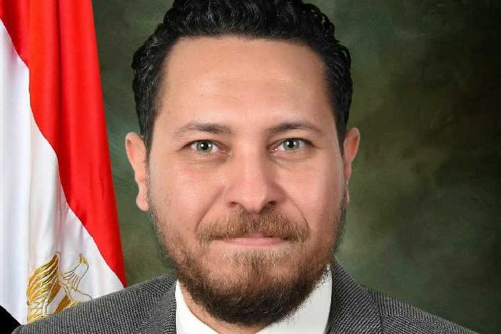 نائب يُطالب بمنع الفصل بين الذكور والإناث في المدارس الحكومية والأزهرية (التفاصيل)
