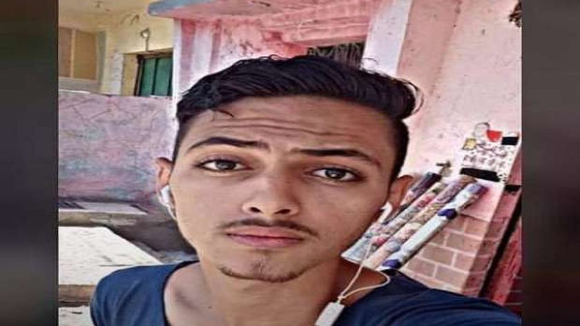 طالب يلقي بنفسه من أعلى الكوبري الأوسطي بحلوان
