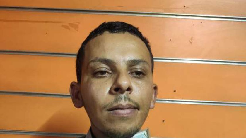 سقوط «الحرامي الغبي» بعد نشر صورته على فيسبوك الضحية: راح يبيع التليفون