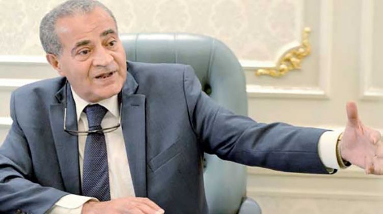 وزير التموين: لم يكن أمامنا سوى خيارين دفن رأسنا في الرمال أو رفع سعر الزيت