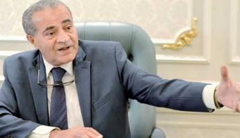 وزير التموين: لم يكن أمامنا سوى خيارين دفن رأسنا في الرمال أو رفع سعر الزيت